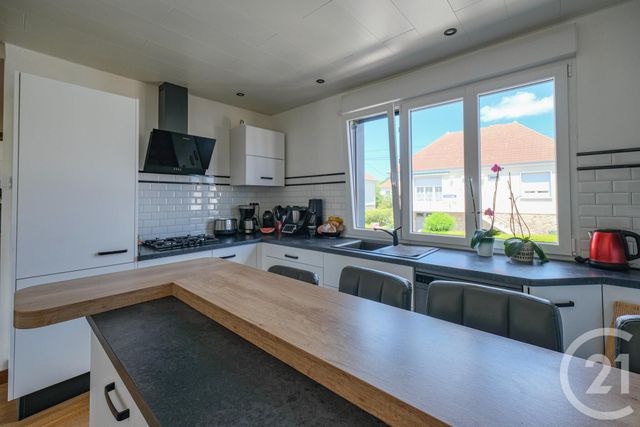 maison à vendre - 5 pièces - 135.96 m2 - BRICQUEBEC EN COTENTIN - 50 - BASSE-NORMANDIE - Century 21 Chevet Immobilier