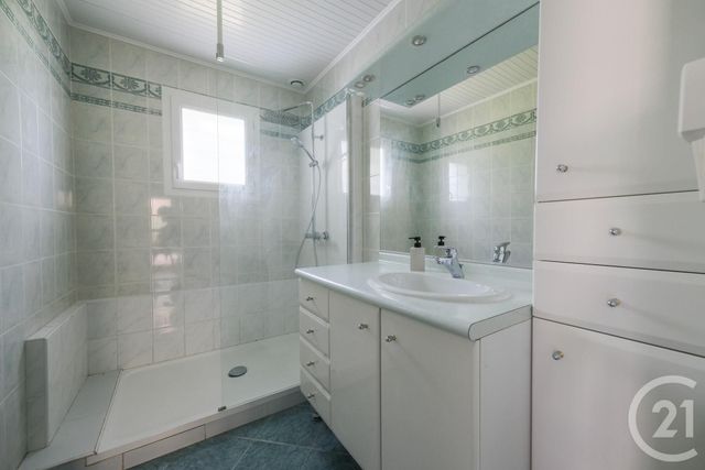 maison à vendre - 4 pièces - 81.24 m2 - ST JEAN DE LA RIVIERE - 50 - BASSE-NORMANDIE - Century 21 Chevet Immobilier