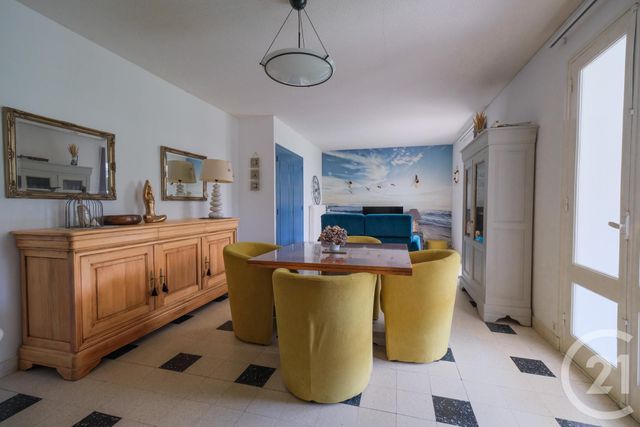 maison à vendre - 4 pièces - 81.24 m2 - ST JEAN DE LA RIVIERE - 50 - BASSE-NORMANDIE - Century 21 Chevet Immobilier