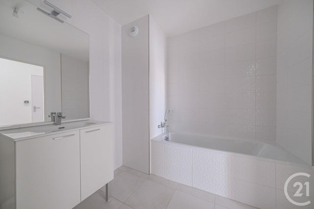 Appartement T2 à vendre - 2 pièces - 45.2 m2 - BARNEVILLE CARTERET - 50 - BASSE-NORMANDIE - Century 21 Chevet Immobilier