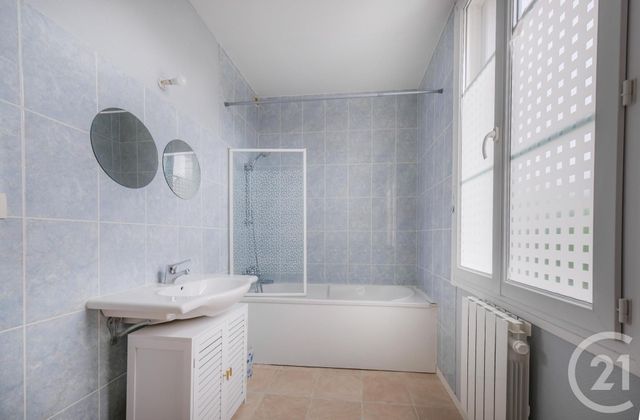 Appartement T3 à vendre - 3 pièces - 71.79 m2 - BARNEVILLE CARTERET - 50 - BASSE-NORMANDIE - Century 21 Chevet Immobilier