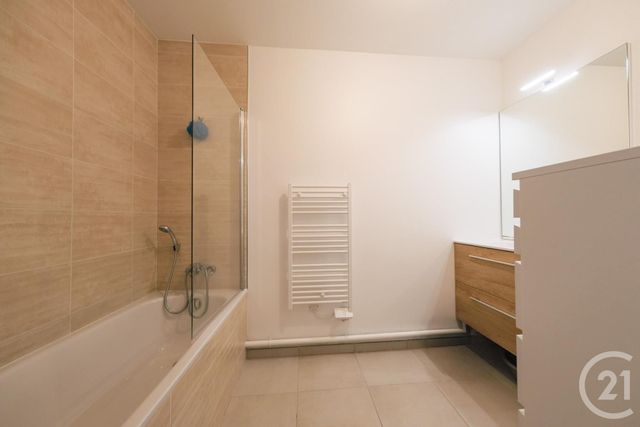 Appartement T3 à vendre - 3 pièces - 62.5 m2 - BARNEVILLE CARTERET - 50 - BASSE-NORMANDIE - Century 21 Chevet Immobilier