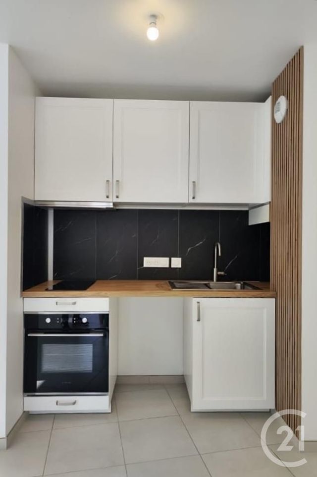 Appartement T3 à vendre - 3 pièces - 62.5 m2 - BARNEVILLE CARTERET - 50 - BASSE-NORMANDIE - Century 21 Chevet Immobilier