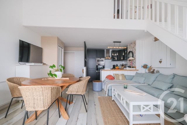 Appartement F3 à vendre - 3 pièces - 54.47 m2 - ST JEAN DE LA RIVIERE - 50 - BASSE-NORMANDIE - Century 21 Chevet Immobilier