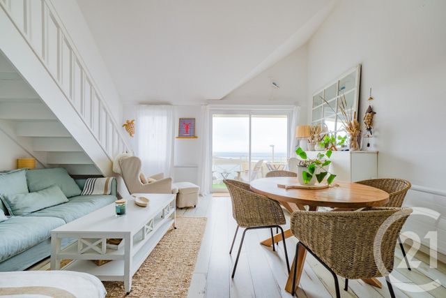 Appartement F3 à vendre - 3 pièces - 54.47 m2 - ST JEAN DE LA RIVIERE - 50 - BASSE-NORMANDIE - Century 21 Chevet Immobilier