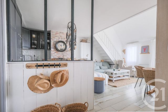 Appartement F3 à vendre - 3 pièces - 54.47 m2 - ST JEAN DE LA RIVIERE - 50 - BASSE-NORMANDIE - Century 21 Chevet Immobilier