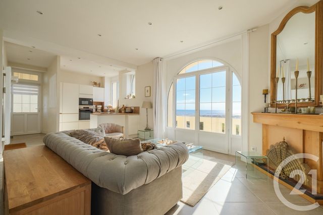 maison à vendre - 7 pièces - 157.33 m2 - ST JEAN DE LA RIVIERE - 50 - BASSE-NORMANDIE - Century 21 Chevet Immobilier